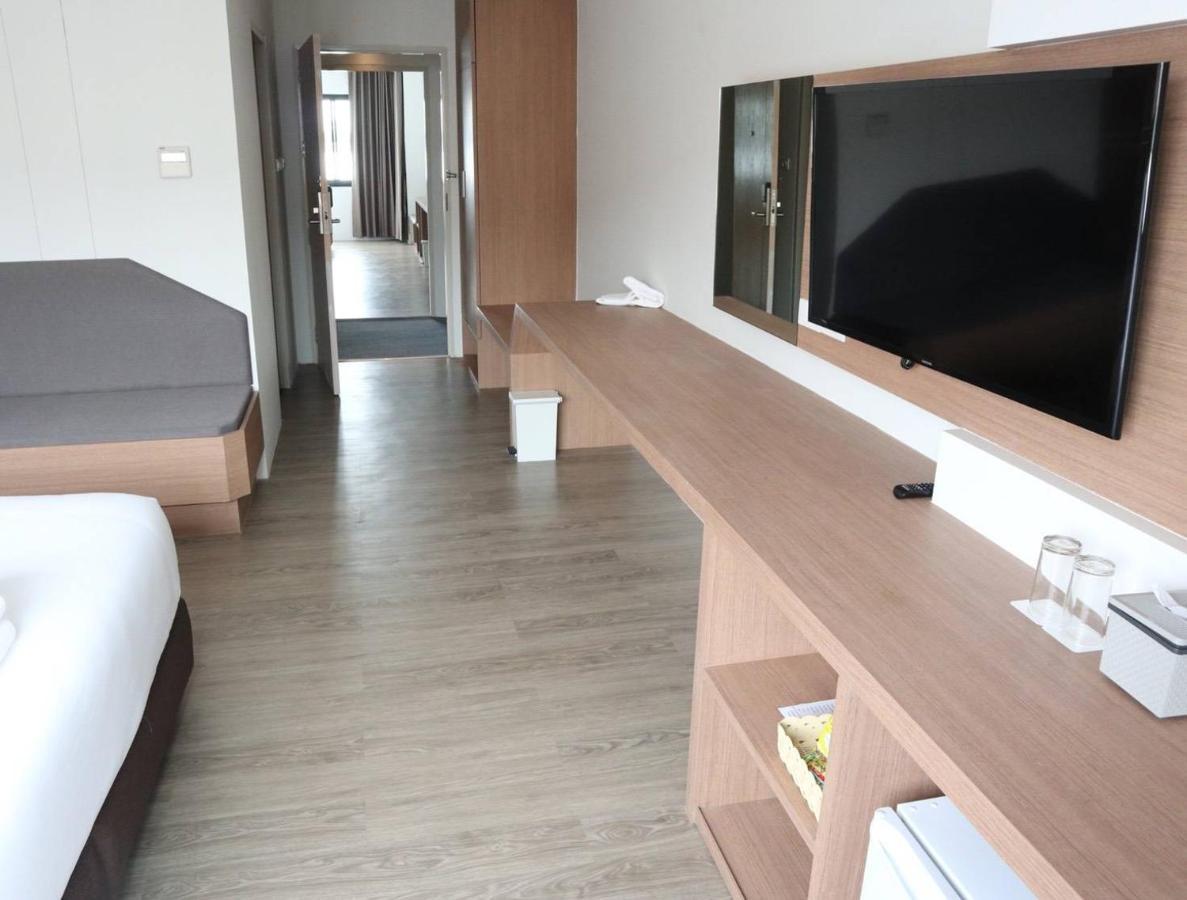 Srilamduan Hotel Sisaket Zewnętrze zdjęcie