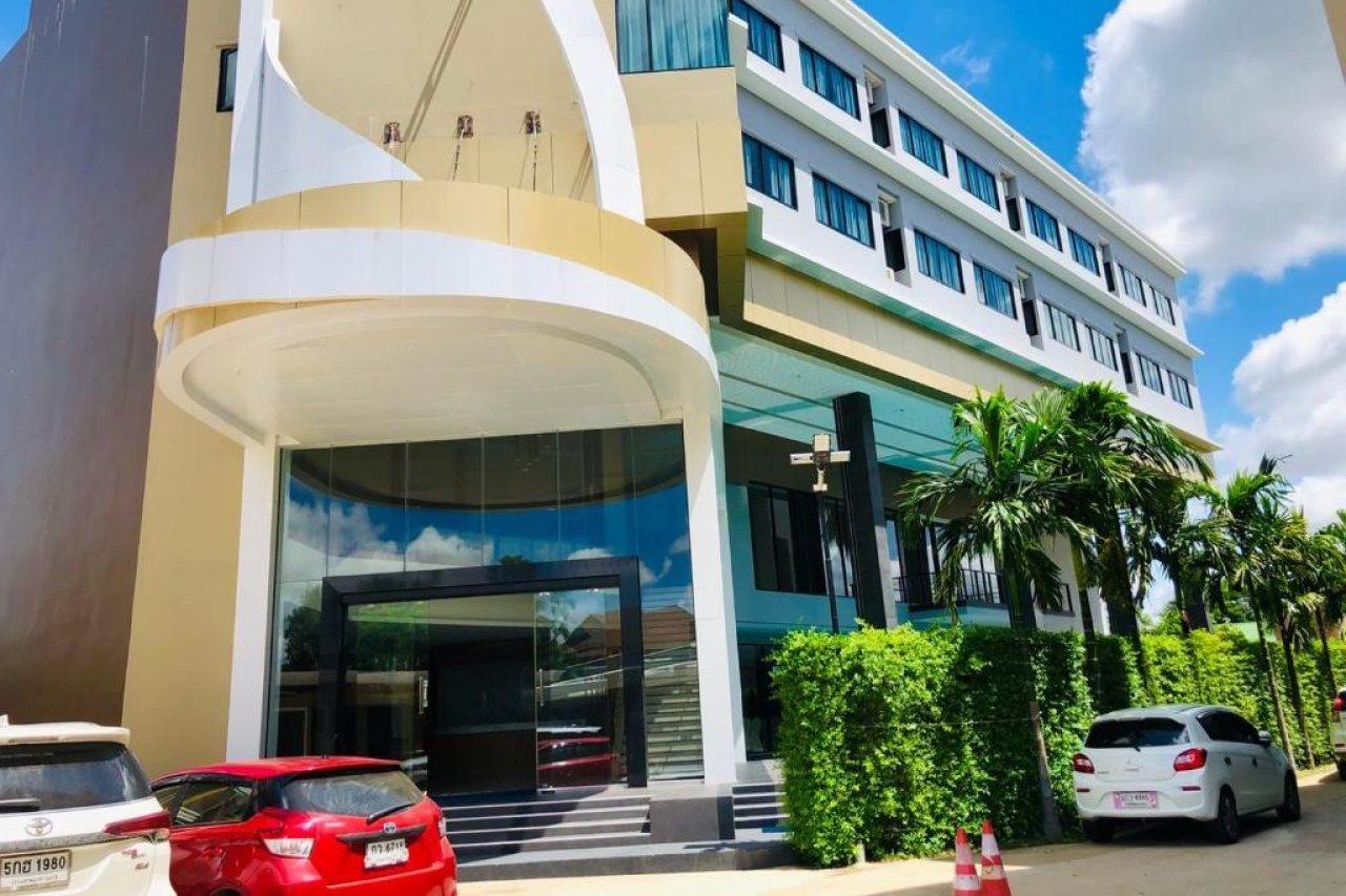 Srilamduan Hotel Sisaket Zewnętrze zdjęcie