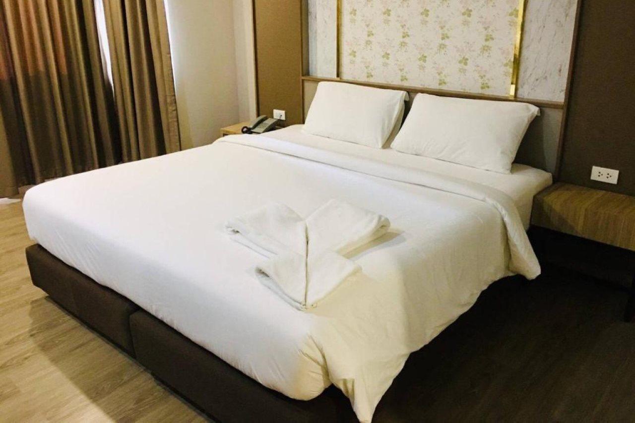 Srilamduan Hotel Sisaket Zewnętrze zdjęcie