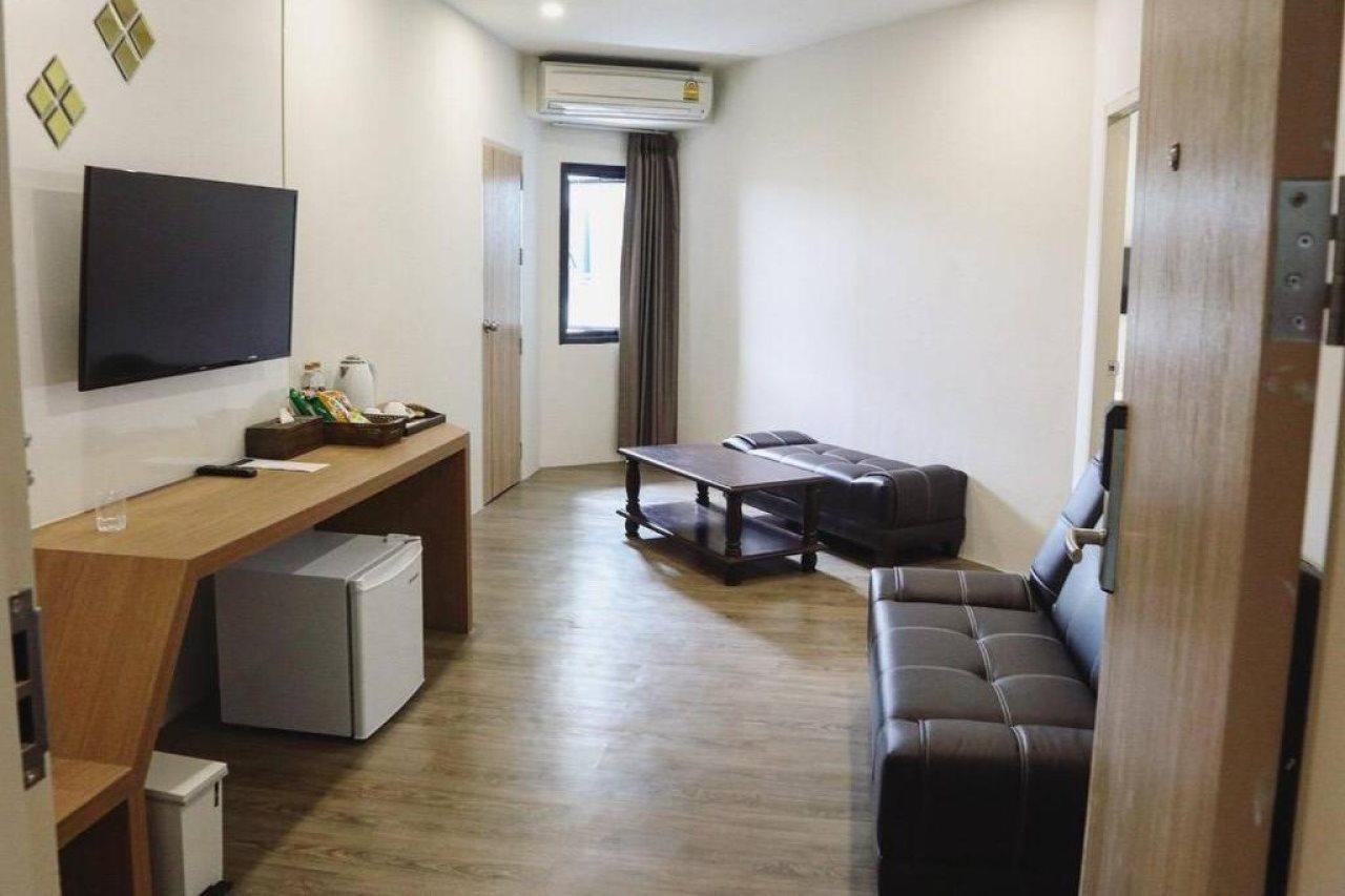 Srilamduan Hotel Sisaket Zewnętrze zdjęcie