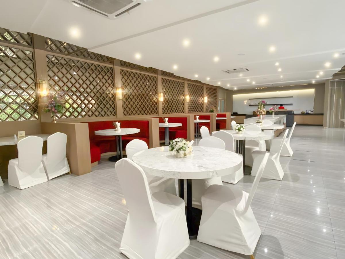 Srilamduan Hotel Sisaket Zewnętrze zdjęcie