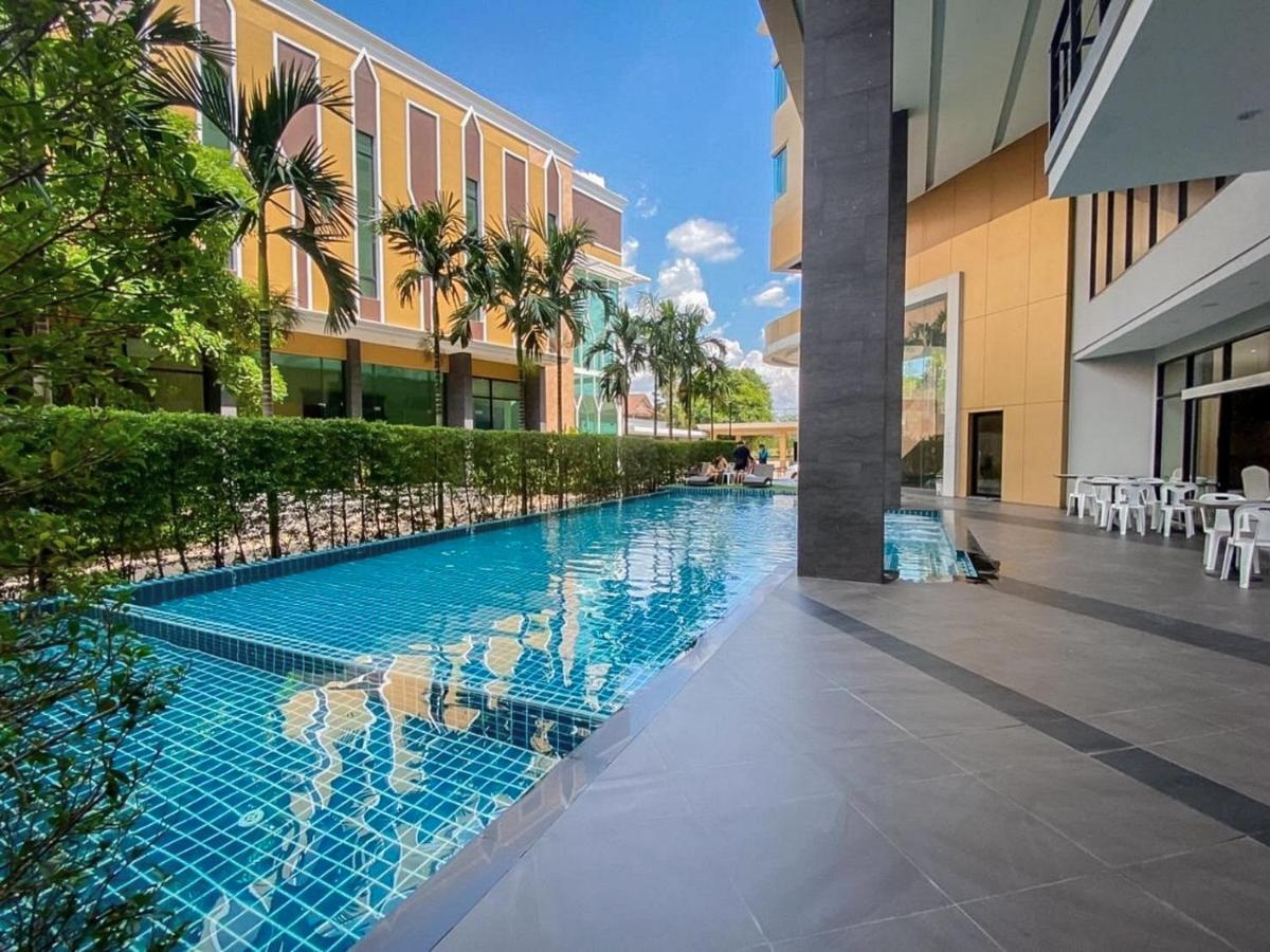 Srilamduan Hotel Sisaket Zewnętrze zdjęcie