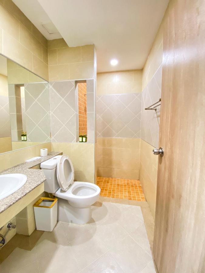 Srilamduan Hotel Sisaket Zewnętrze zdjęcie