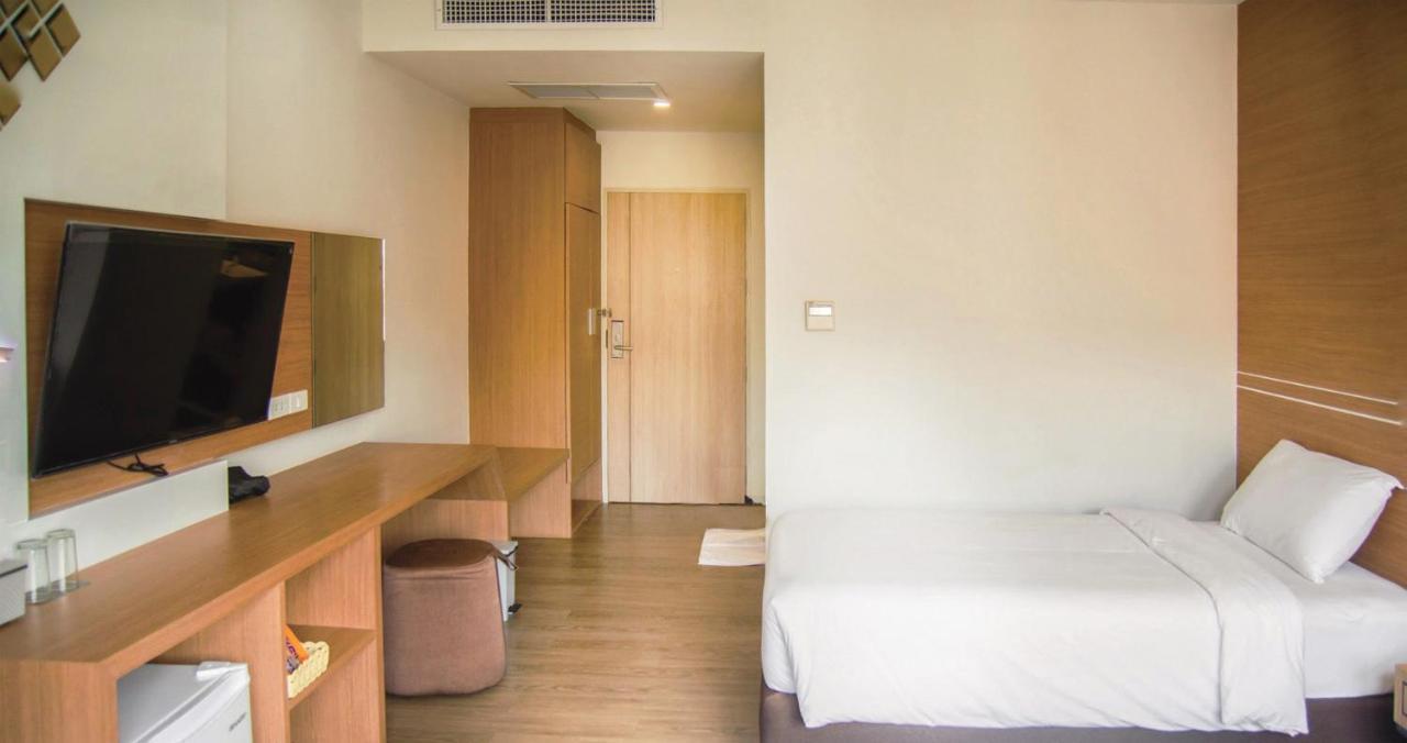 Srilamduan Hotel Sisaket Zewnętrze zdjęcie