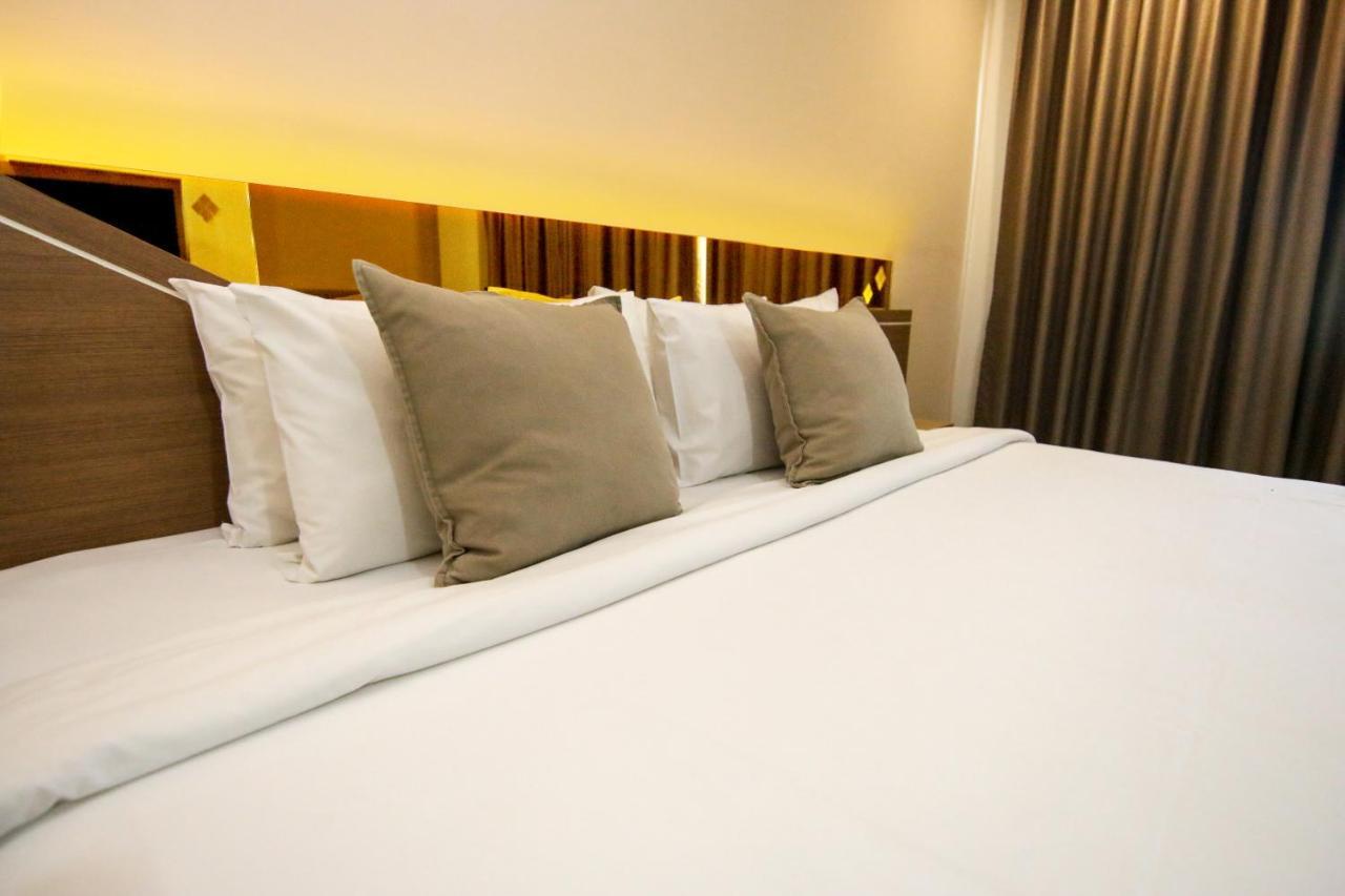 Srilamduan Hotel Sisaket Zewnętrze zdjęcie