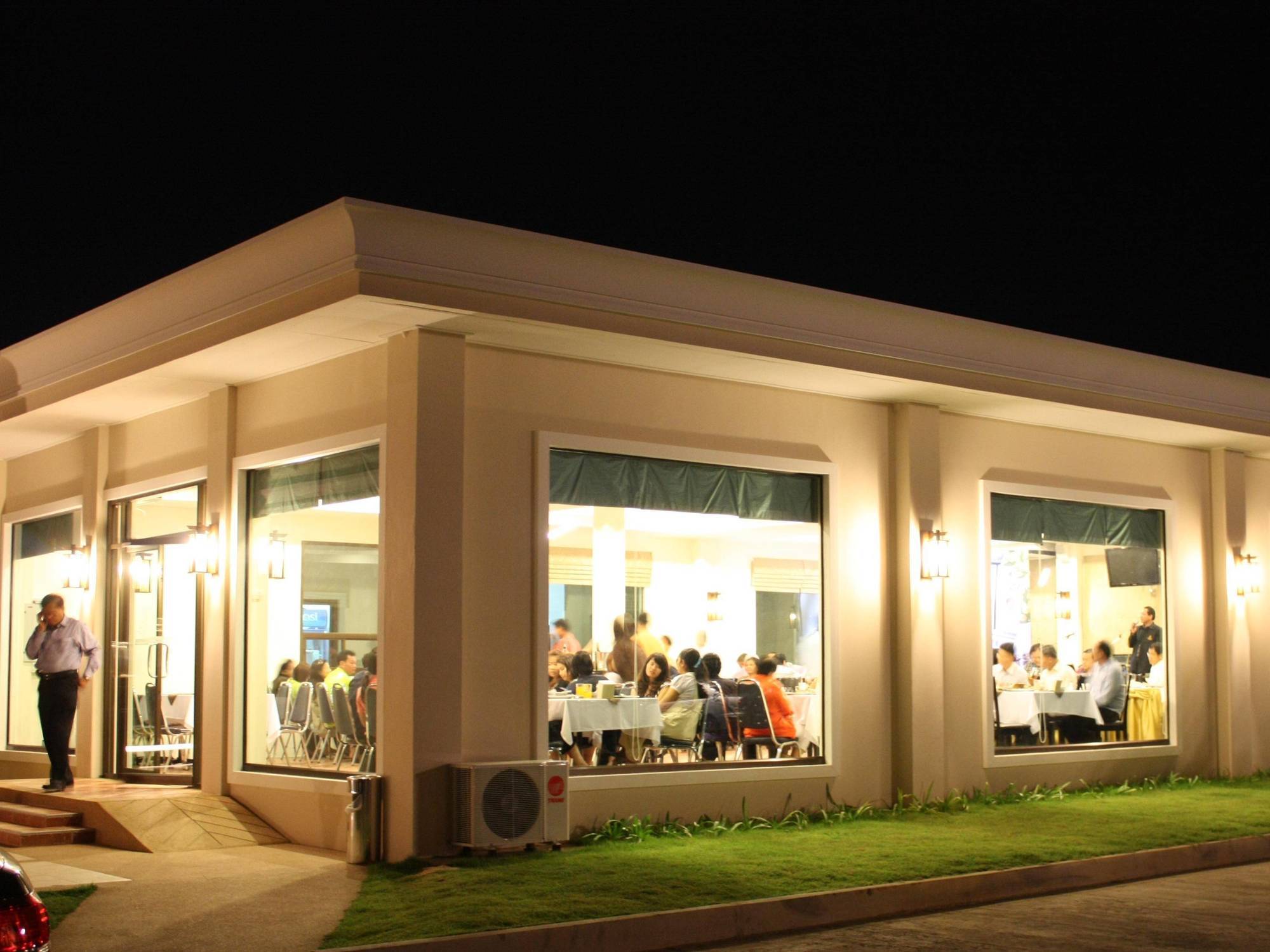Srilamduan Hotel Sisaket Zewnętrze zdjęcie