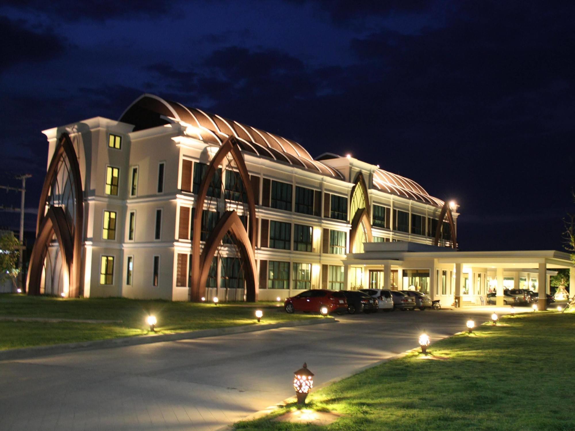 Srilamduan Hotel Sisaket Zewnętrze zdjęcie