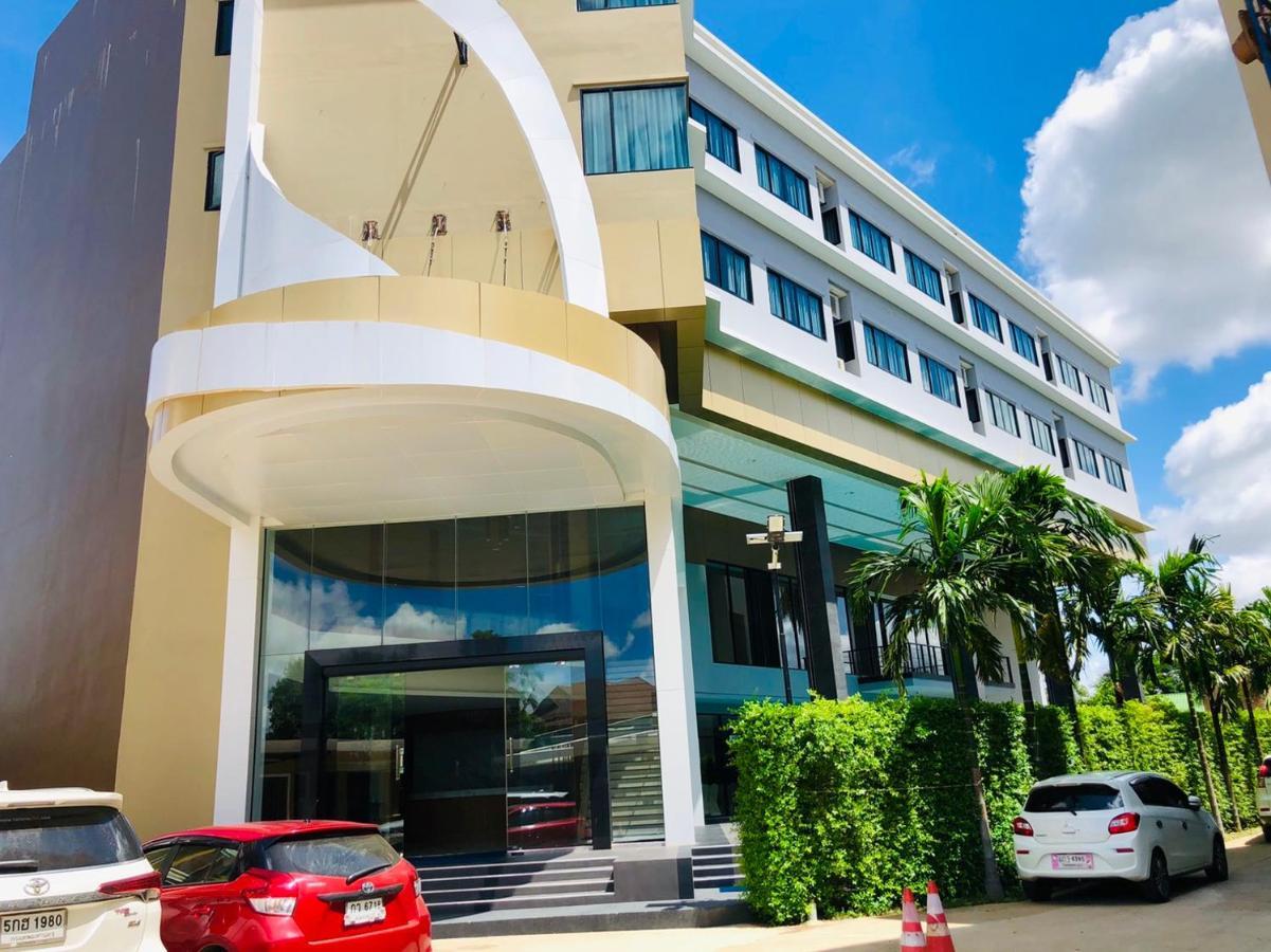 Srilamduan Hotel Sisaket Zewnętrze zdjęcie